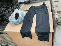 Mix palletbox clothes - afbeelding 1 van  2