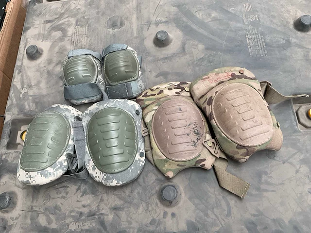 Mix palletbox knee and ellbow pads (300x) - afbeelding 1 van  3