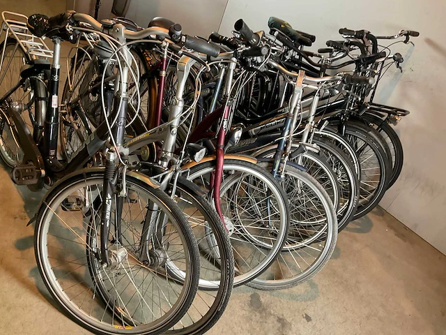 Mix partij - dames fietsen en heren fietsen - damesfietsen (10x) - afbeelding 8 van  21