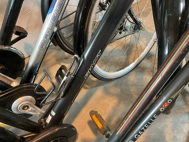 Mix partij - dames fietsen en heren fietsen - damesfietsen (10x) - afbeelding 13 van  21