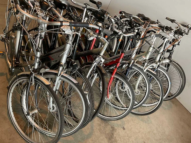 Mix partij - damesfietsen en herenfietsen (10x) - afbeelding 1 van  18