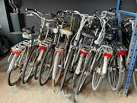 Mix partij - herenfietsen en damesfietsen - damesfietsen (10x) - afbeelding 1 van  8