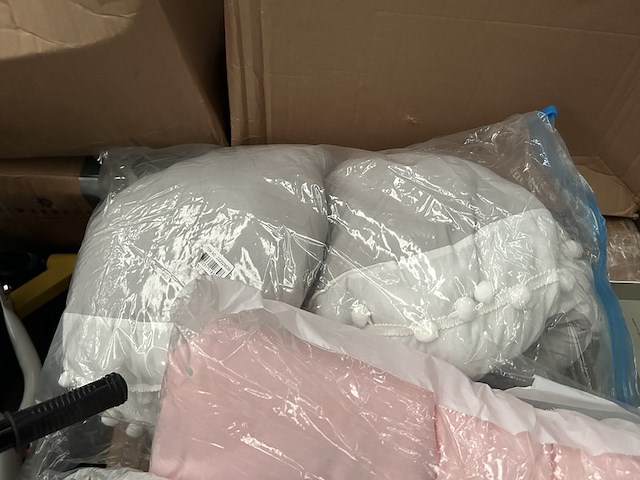 Mix partij speelgoed en consumenten goederen - afbeelding 3 van  34