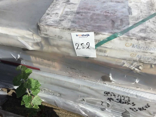 Mix van 18 pallets keramiek tegels - afbeelding 2 van  10
