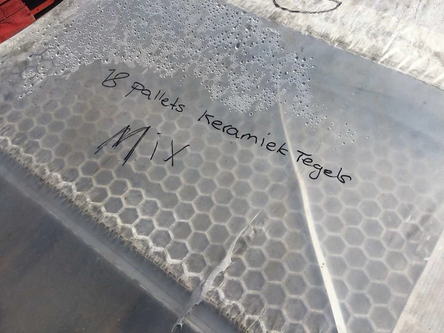 Mix van 18 pallets keramiek tegels - afbeelding 3 van  10