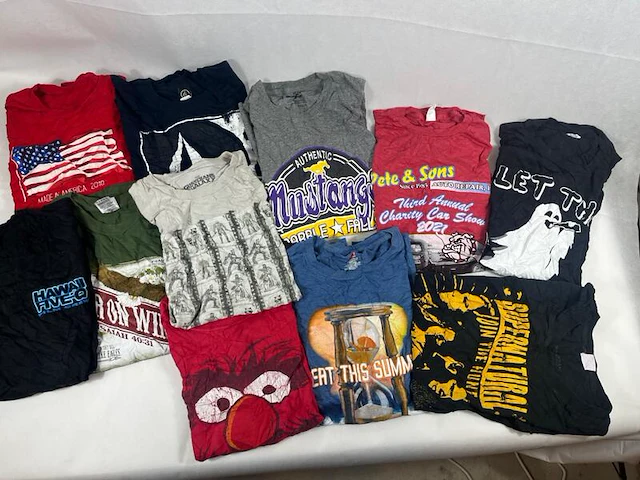 Mixed vintage t-shirts - afbeelding 6 van  6
