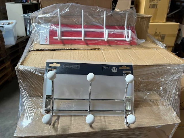 Mixpallet kapstokken - afbeelding 3 van  5