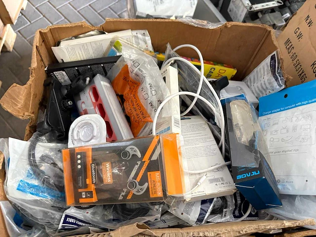 Mixpallet magazijnopruiming - bouwmarkt & autoaccessoires - afbeelding 3 van  5