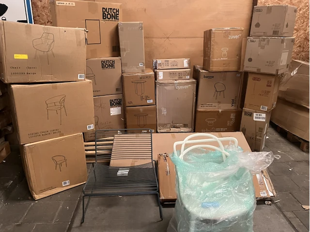 Mixpallet met a merk ongecontroleerde retourgoederen, zuiver, hay, kartell, dutchbone en boldmonkey - afbeelding 1 van  8