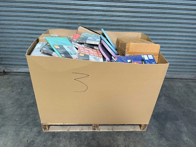 Mixpallet partijgoederen - afbeelding 1 van  3