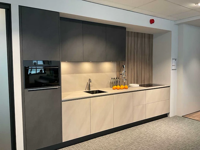 Mk 2510 zera fm rechtopgestelde showroomkeuken - afbeelding 2 van  23
