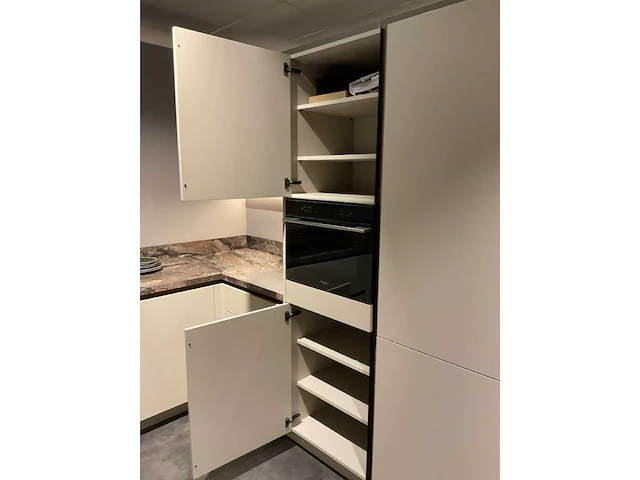 Mk 2510 zera fm u-opgestelde showroom keuken - afbeelding 14 van  37