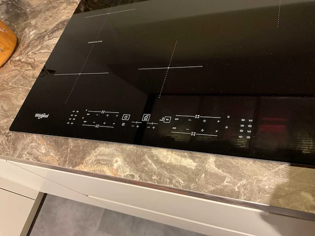 Mk 2510 zera fm u-opgestelde showroom keuken - afbeelding 19 van  37