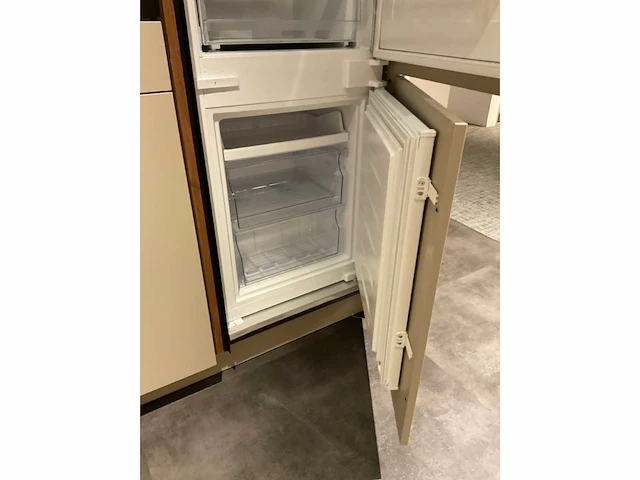 Mk 2510 zera fm u-opgestelde showroom keuken - afbeelding 27 van  37