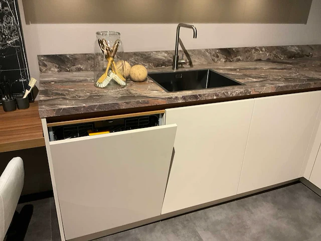 Mk 2510 zera fm u-opgestelde showroom keuken - afbeelding 28 van  37