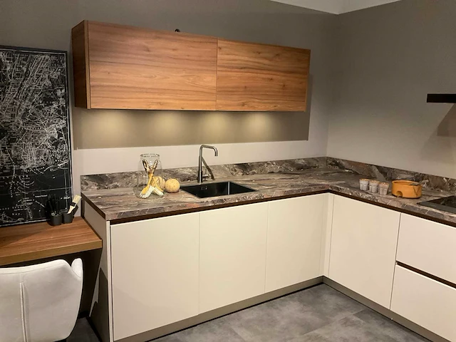 Mk 2510 zera fm u-opgestelde showroom keuken - afbeelding 5 van  37