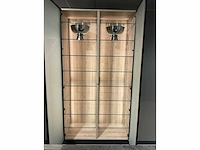 Mk 2515 zera hpl xt eiland showroomkeuken met hoge kastenwand - afbeelding 35 van  40