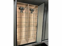 Mk 2515 zera hpl xt eiland showroomkeuken met hoge kastenwand - afbeelding 36 van  40
