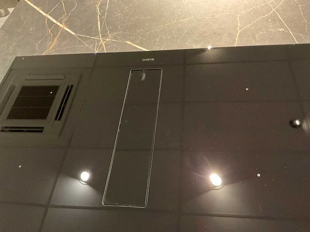 Mk 2585 zera ver sy eiland showroomkeuken met hoge kastenwand - afbeelding 24 van  33