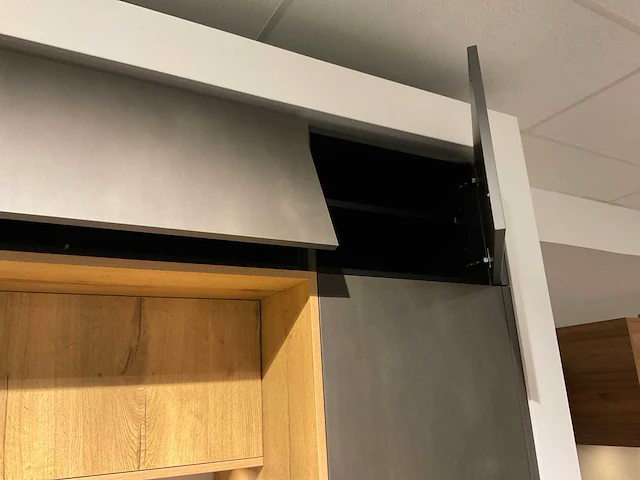 Mk iroy kq 5010 rechtopgestelde showroomkeuken - afbeelding 21 van  27