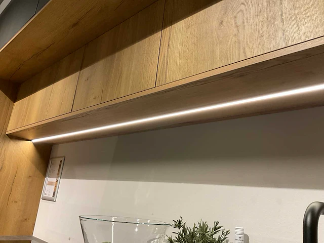 Mk iroy kq 5010 rechtopgestelde showroomkeuken - afbeelding 23 van  27
