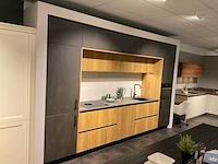 Mk iroy kq 5010 rechtopgestelde showroomkeuken - afbeelding 2 van  27