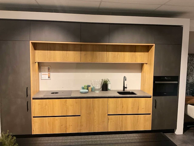 Mk iroy kq 5010 rechtopgestelde showroomkeuken - afbeelding 3 van  27