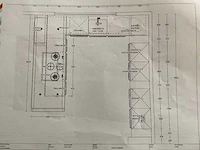 Mk zera fm hoekopgestelde showroomkeuken met hoge wandkasten - afbeelding 43 van  46