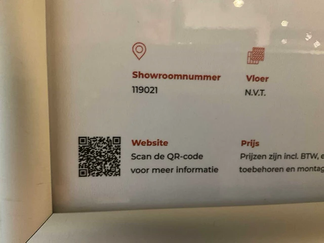 Mk zera ver sy eiland showroomkeuken met hoge kastenwand - afbeelding 48 van  48