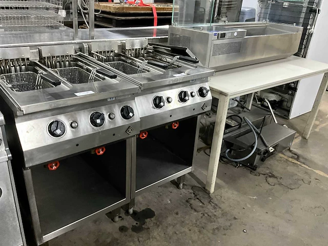 Mkn 1320303e dubbele friteuse - afbeelding 1 van  7