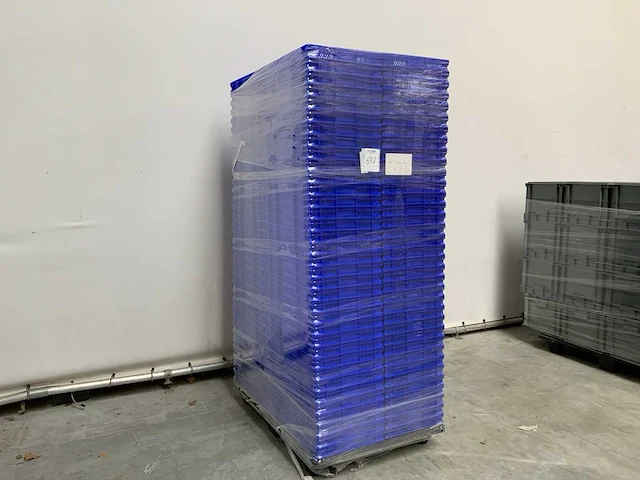 Mkp-301 kunststof krat geperforeerd 600x400x65mm (139x) - afbeelding 7 van  7
