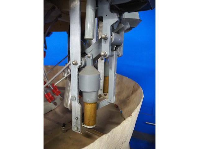 Moba - afbeelding 5 van  8