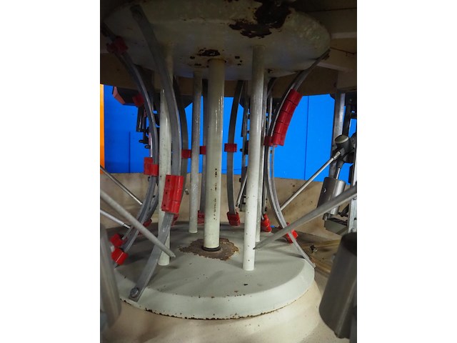 Moba - afbeelding 7 van  8