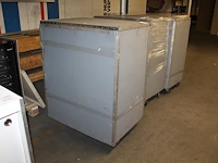 Mobiel keukentje met wasbak, mengkraan en inbouw boiler - afbeelding 2 van  3