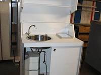 Mobiel keukentje met wasbak, mengkraan en inbouw boiler - afbeelding 3 van  3