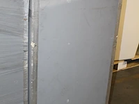 Mobiel keukentje met wasbak, mengkraan en inbouw boiler - afbeelding 2 van  3