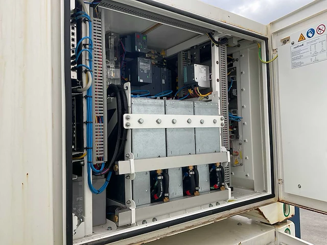 Mobiel laadstation (accupack + converter + laadstations) - afbeelding 25 van  50