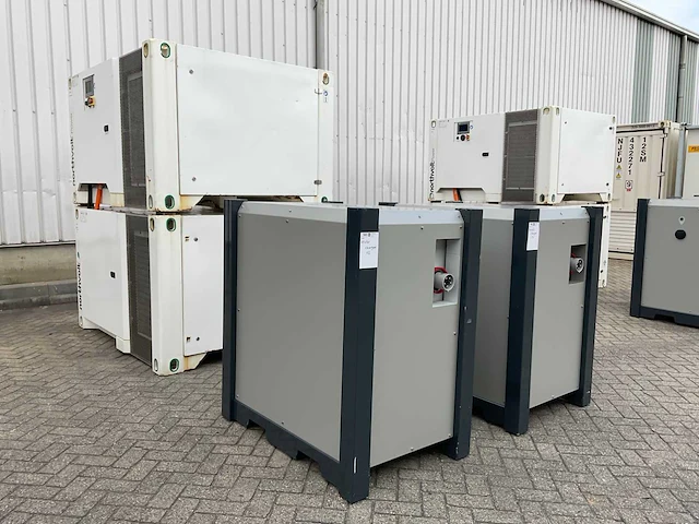 Mobiel laadstation (accupack + converter + laadstations) - afbeelding 23 van  50