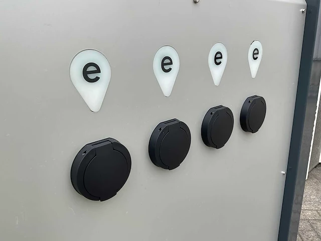 Mobiel laadstation (accupack + converter + laadstations) - afbeelding 50 van  50