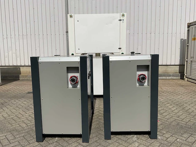 Mobiel laadstation (accupack + converter + laadstations) - afbeelding 12 van  37