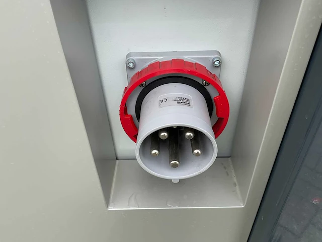 Mobiel laadstation (accupack + converter + laadstations) - afbeelding 36 van  37