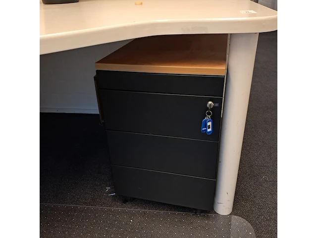 Mobiel ladenblokje met inhoud - afbeelding 1 van  3