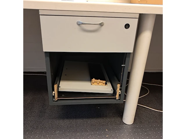 Mobiel ladenblokje met inhoud - afbeelding 3 van  3