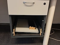 Mobiel ladenblokje met inhoud - afbeelding 3 van  3