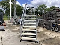 Mobiele aluminium magazijntrap - afbeelding 3 van  4