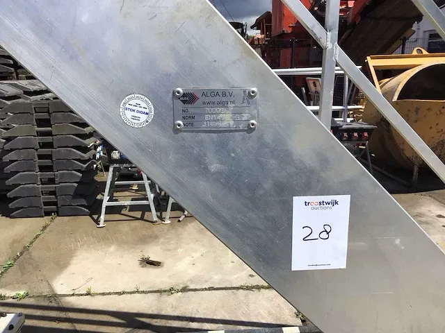 Mobiele aluminium magazijntrap - afbeelding 4 van  4