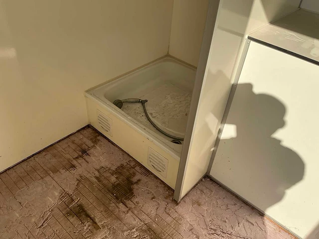 Mobiele badkamer - afbeelding 11 van  27