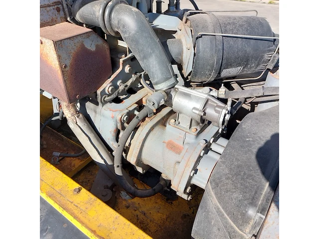 Mobiele compressor, atlas copco - afbeelding 13 van  30