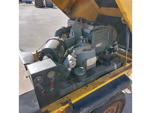 Mobiele compressor, atlas copco - afbeelding 15 van  30