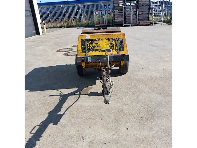 Mobiele compressor, atlas copco - afbeelding 23 van  30